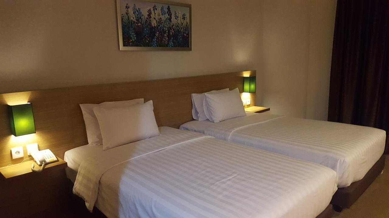 Grand Tembaga Hotel Timika Bagian luar foto
