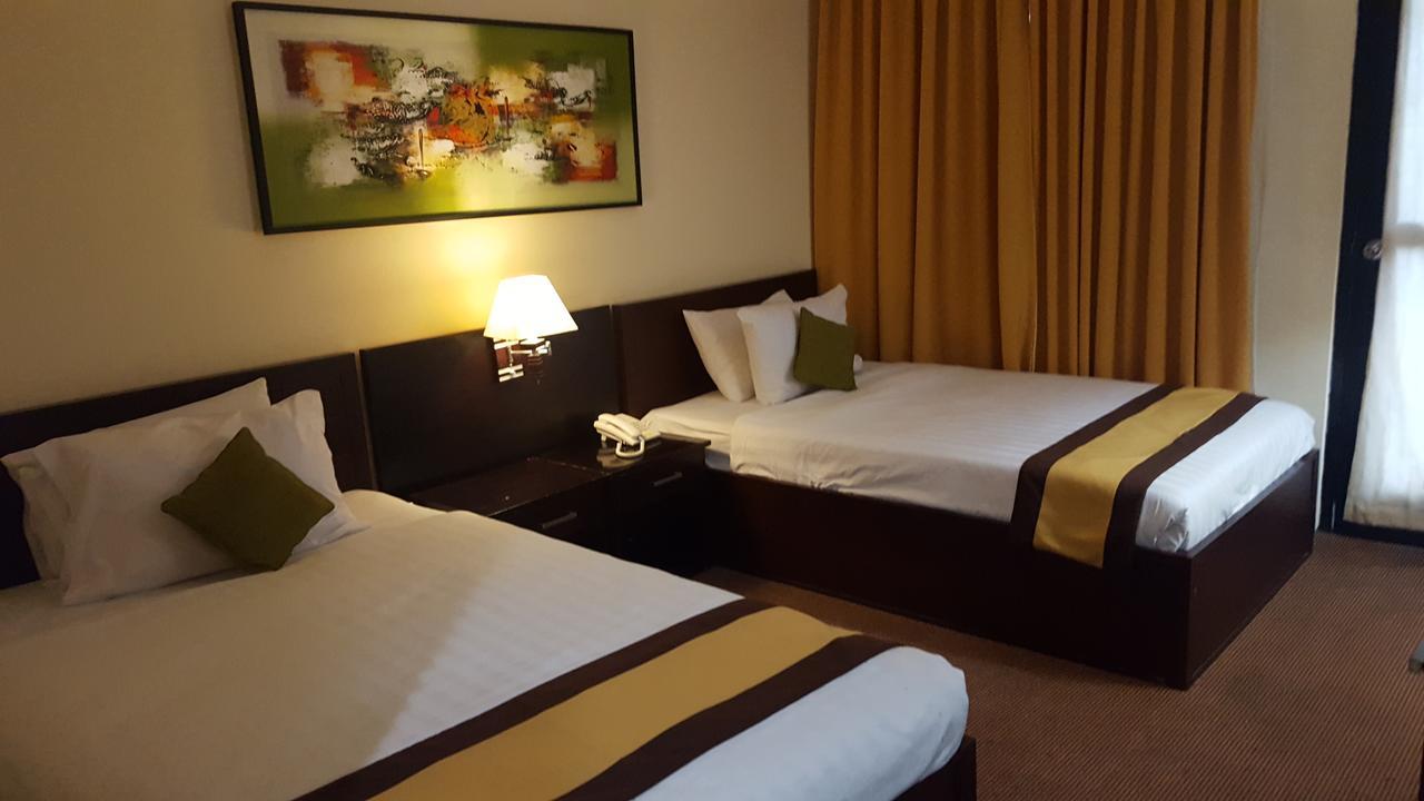 Grand Tembaga Hotel Timika Bagian luar foto