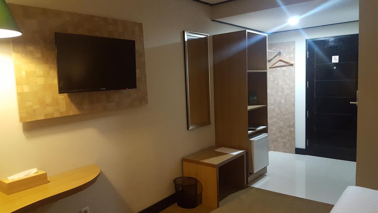Grand Tembaga Hotel Timika Bagian luar foto