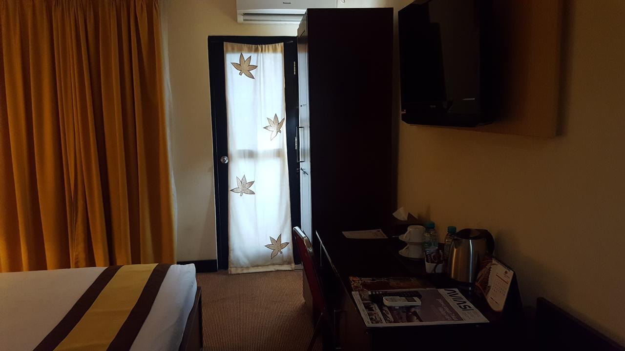 Grand Tembaga Hotel Timika Bagian luar foto