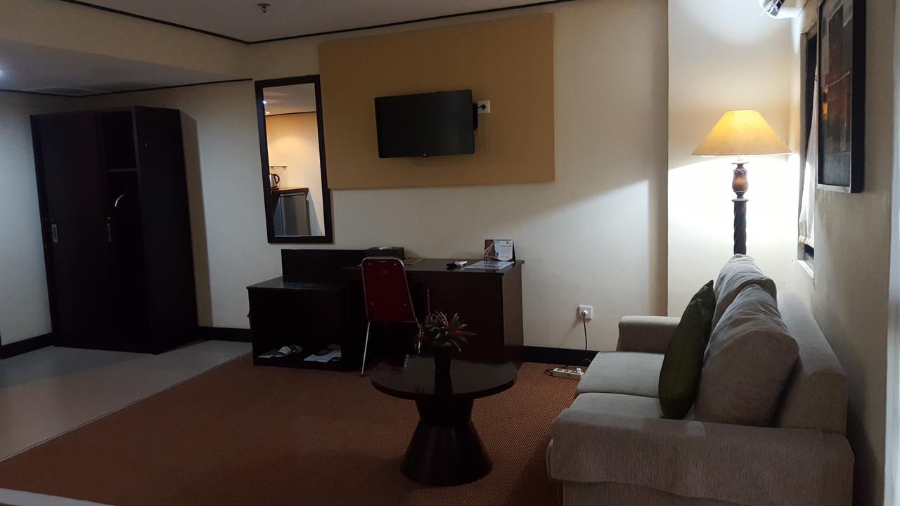 Grand Tembaga Hotel Timika Bagian luar foto