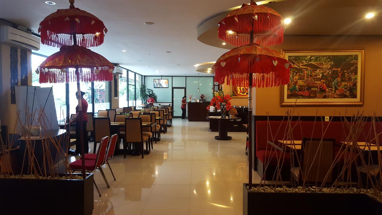 Grand Tembaga Hotel Timika Bagian luar foto
